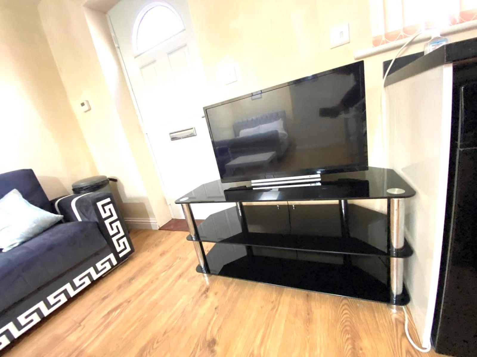 Lt Ground Floor 1 Apartment Luton (Bedfordshire)